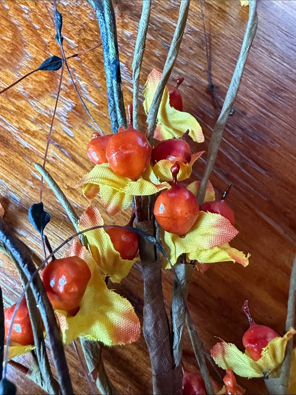 🍂 NWOT 3- 25” Autumn Bittersweet Spray Decorative Stems - Yellow & Orange